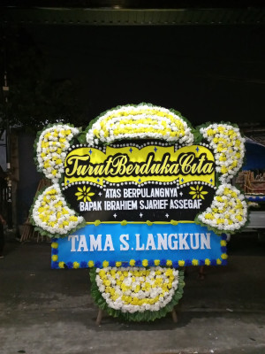 Papan Bunga Duka di Teupah Selatan